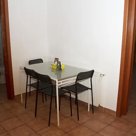 Bed & Breakfast Center & By Rdc