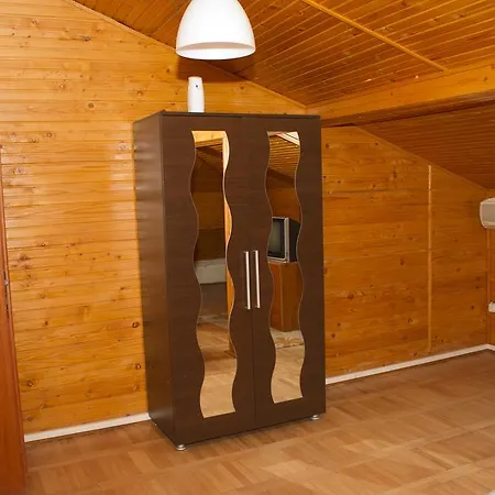 Center & By Rdc بوخارست