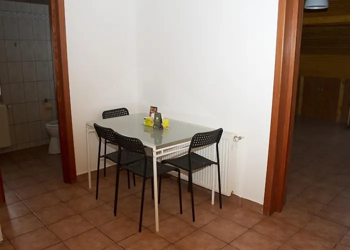 Bed & Breakfast Center & By Rdc